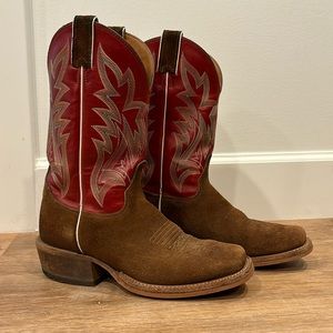 Justin cowboy boots. Size: 7 1/2 D